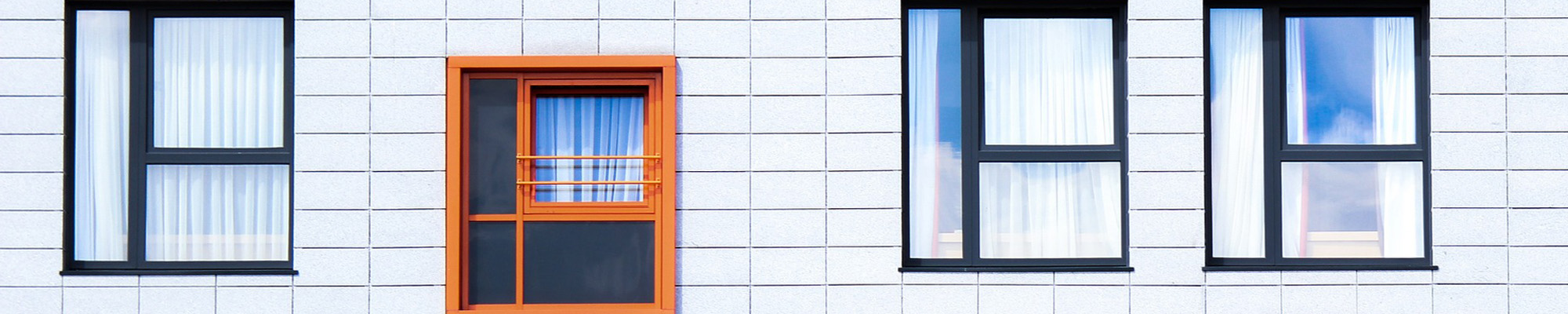 windows of an apartment building